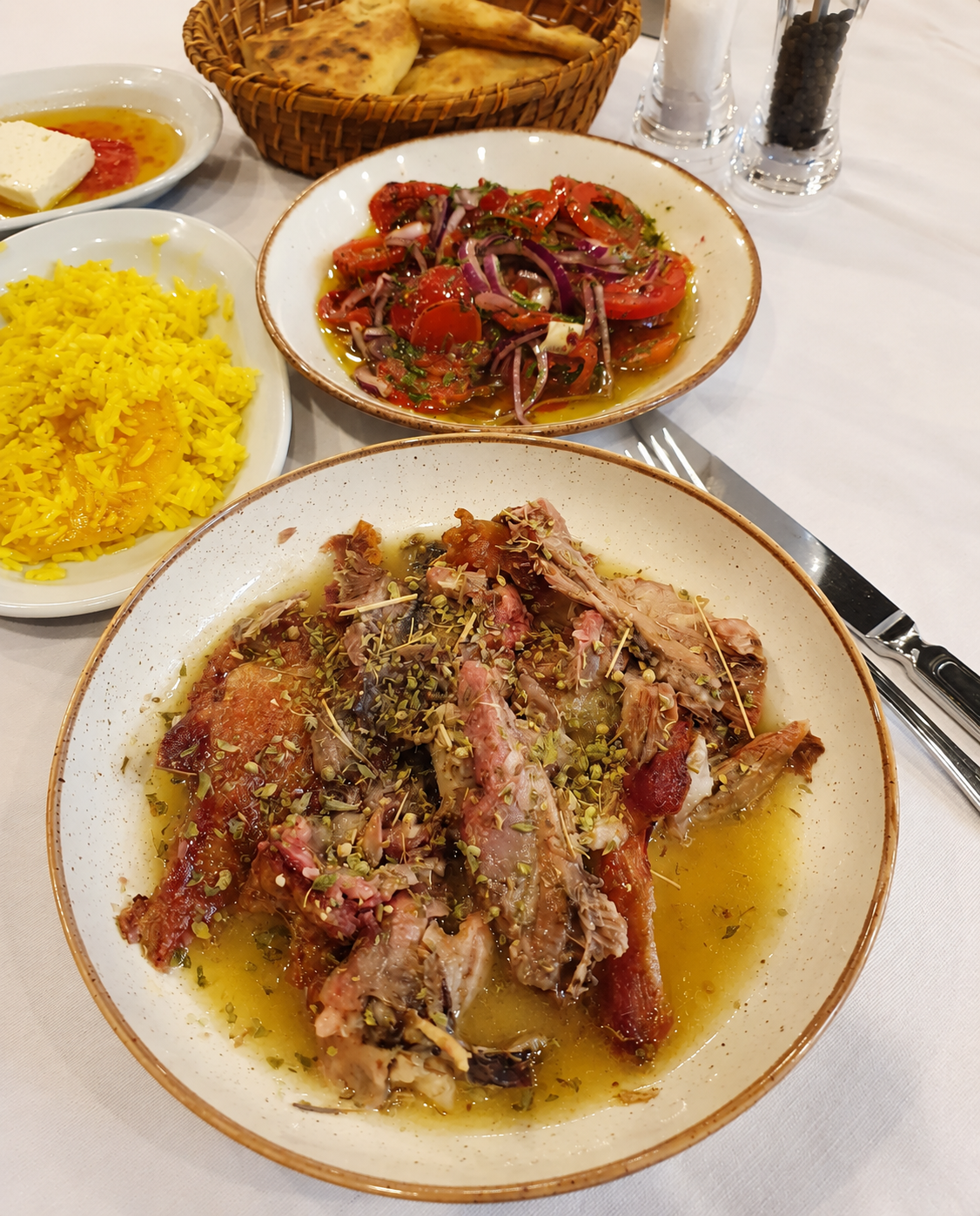 Kelle Tandır (Slow-Roasted Lamb’s Head)
